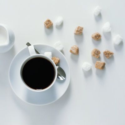 چگونه عادت به نوشیدن قهوه طعم دار شده را درست کنیم