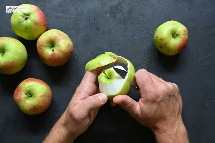 پوست سیب به افزایش چربی قهوه‌ای در بدن کمک می‌کند و وزن را کاهش می‌دهد.