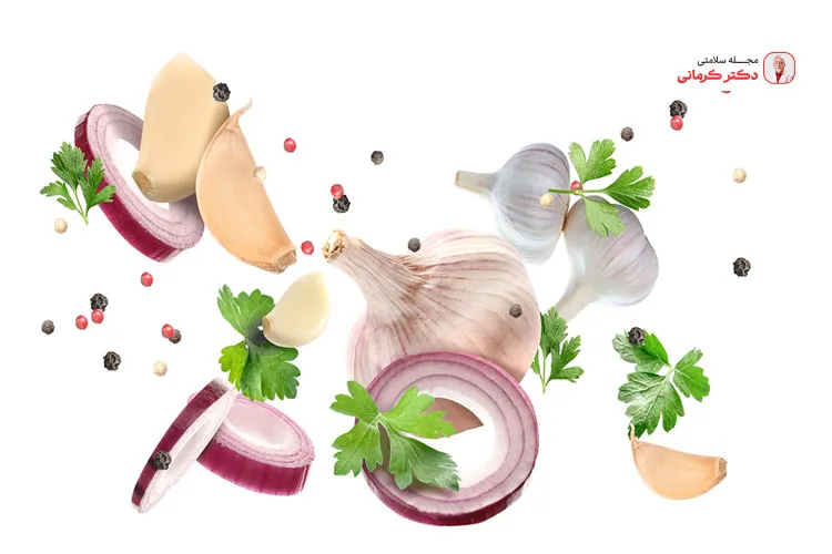 سیر و پیاز با خاصیت ویروس کشی که دارند جز بهترین مواد غذایی ضد سینوزیت هستند.