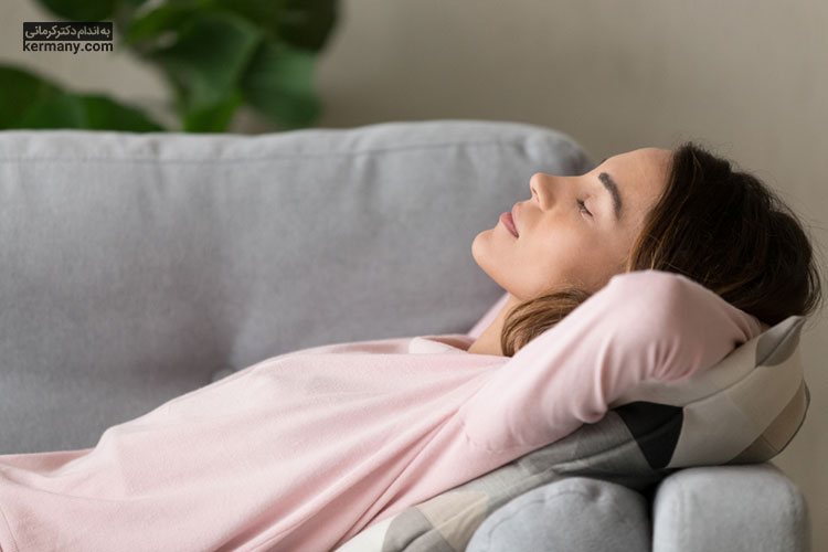 یکی از درمان‌های کمکی برای آرتریت روماتوئید، این است که وقتی خسته هستید استراحت کنید.