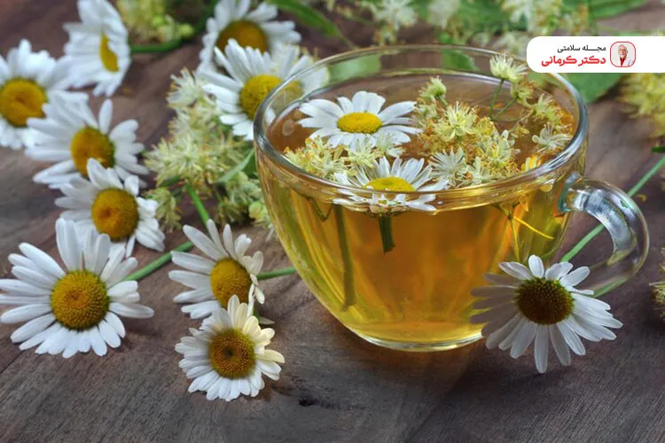 درمان پف صورت با دمنوش هایی مانند بابونه.