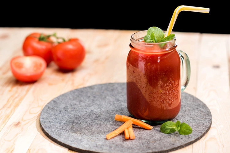 اسموتی گوجه‌فرنگی و فواید آن برای کاهش وزن