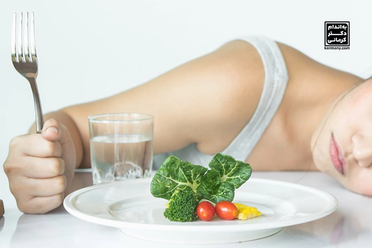 ترس از غذا خوردن: علل، نشانه‌ها و راهکارهای مقابله