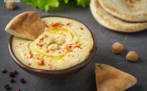 حمص یک وعده یا میان وعده‌ی خوشمزه‌ی تهیه شده از نخود، لیمو و انواع ادویه‌هاست که در مناطق خاورمیانه و مدیترانه میل می‌شود.