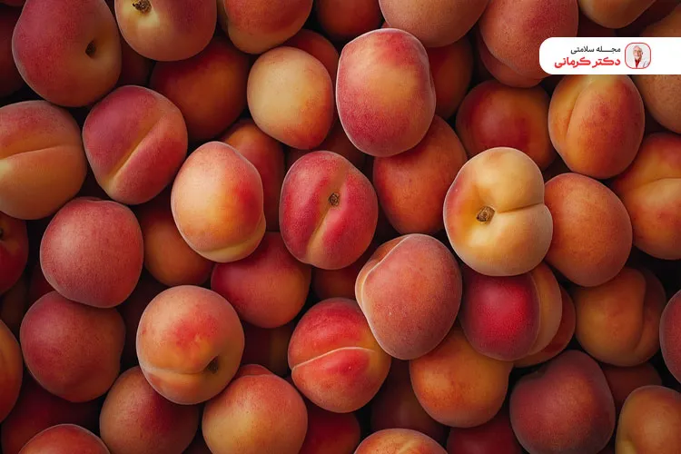 واکنش حساسیت زا به هلو در برخی افراد مشابه آلرژی به بادام زمینی است.