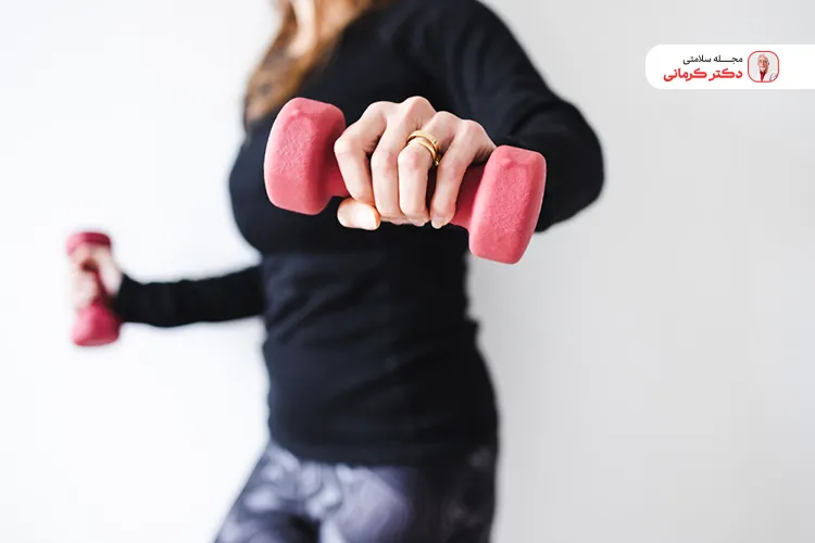 بین هر ست ورزش بالا تنه چند ثانیه استراحت قرار دهید.