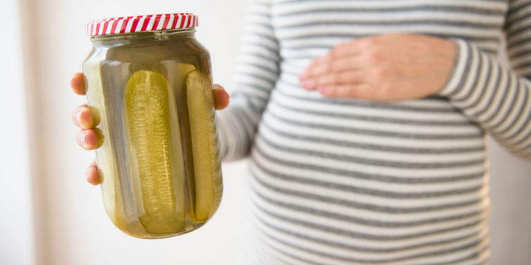 در طول بارداری پرخوری نکنید اما این غذاها را حتما بخورید رژیم بارداری