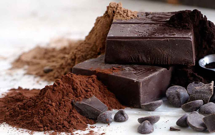 با خوردن این غذاها بیشتر عمر کنید شکلات تلخ رژیم لاغری دکتر کرمانی