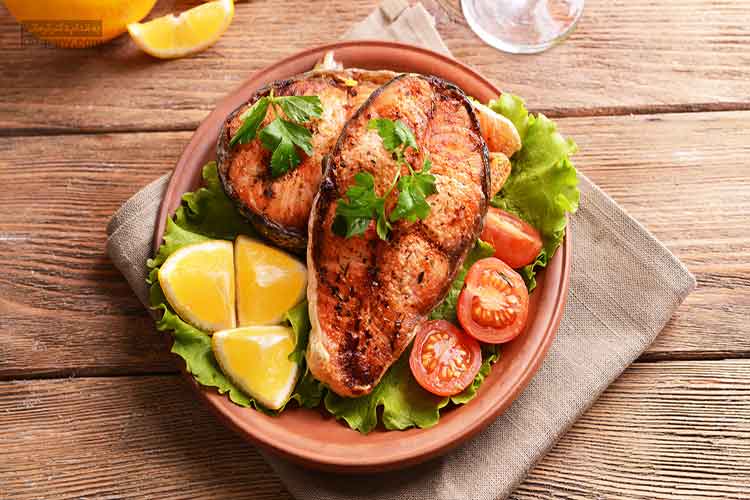 رژیم ماهی به دلیل داشتن امگا 3 و ویتامین ب 12 منبع پروتئینی مناسبی برای کاهش وزن است.