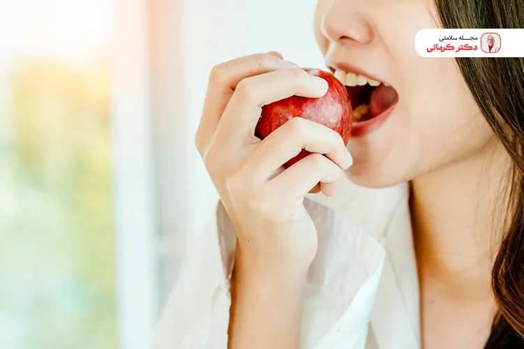 سیب جزو میوه‌هایی است که کالری کمی دارد.