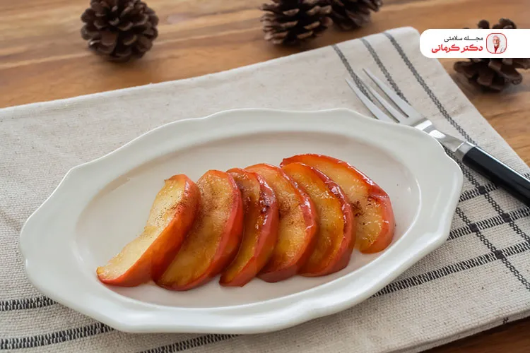 سیب به دلیل فیبر بالا به لاغر شدن کمک می‌کند.