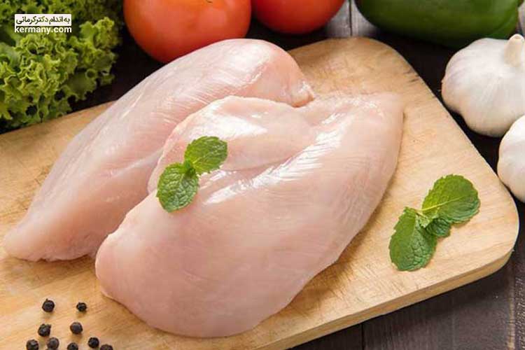 یکی از انواع مواد غذایی که برای رژیم اکتومورف مناسب است، مرغ و تخم مرغ می‌باشد.