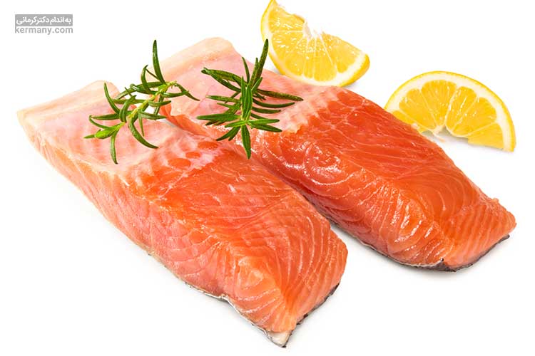 برای دریافت ویتامین ب12 ماهی سالمون را به رژیم غذایی خود اضافه کنید.