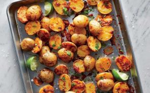 دستور پخت سیب زمینی کبابی سالسا