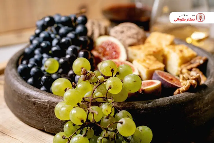 انگور را به عنوان میان وعده بعد از ظهر میل کنید تا جلوی ریزه خواری را بگیرید.