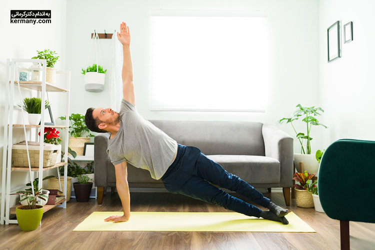 Side planks یک حرکت موثر در لاغری شکم و تخت شدن آن است.