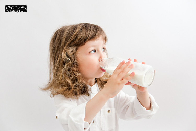 مصرف شیر گاو ممکن است خطر ابتلا به یبوست به ویژه در کودکان را افزایش دهد.