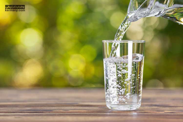 بهترین جایگزین رژیم‌های کوتاه و سریع مانند رژیم متابولیسم 13 روزه، نوشیدن آب زیاد است.