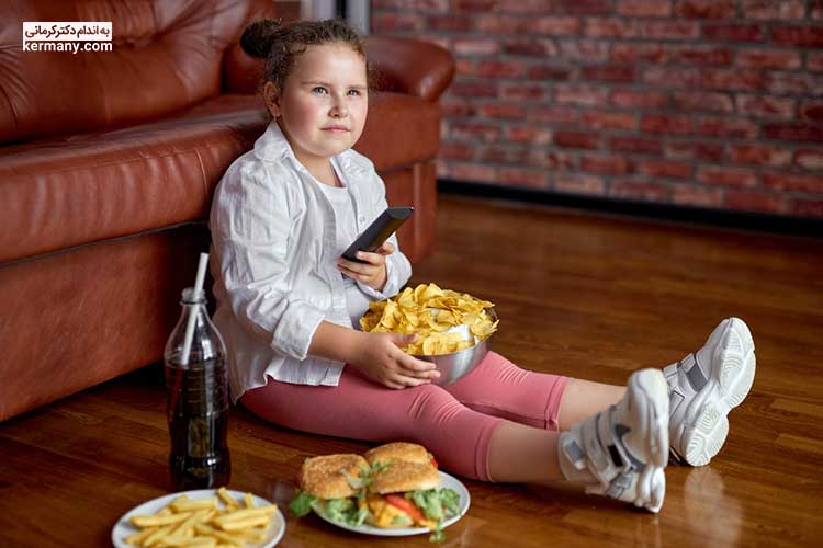 تجمع چربی احشایی، مستقل از میزان چاقی، به شدت با سندرم متابولیک دوران کودکی مرتبط است.
