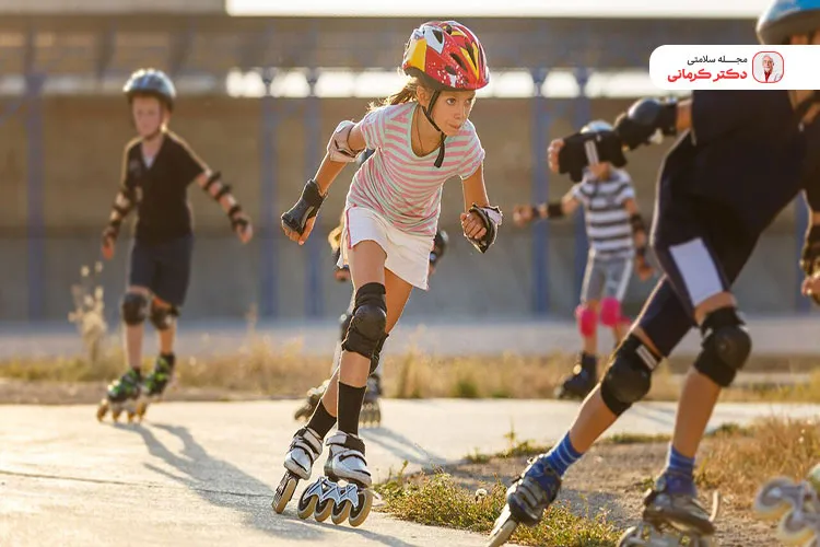 ورزش اسکیت به فرم دهی بدن و تقویت عضلات کودکان کمک می‌کند.