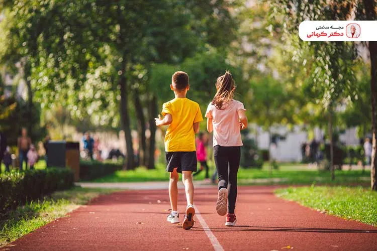 ورزش و تحرک روزانه به پیشگیری از چاقی و افسردگی در کودکان کمک می‌کند.