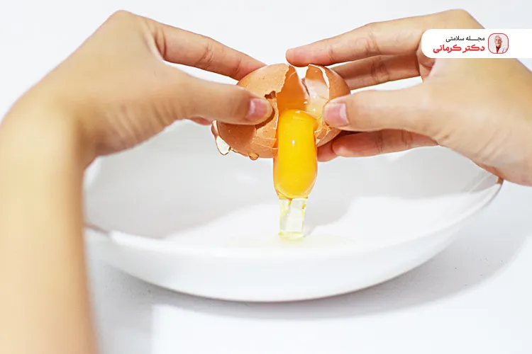 مصرف تخم مرغ خام مانع جذب بیوتین در بدن خواهد شد.