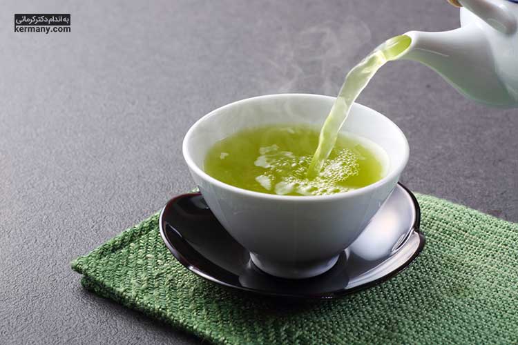 مقدار زیاد پلی‌فنون‌ها در چای سبز سبب منقبض شدن دهان یا به اصطلاح گس شدن آن می‌شود.