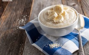 طرز تهیه فرنی با چند نوع آرد امکان‌پذیر است و حتی می‌توان آن را با آرد بادام و رژیمی نیز تهیه کرد.