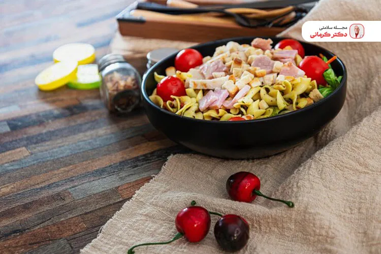 سالاد ماکارونی با تن ماهی