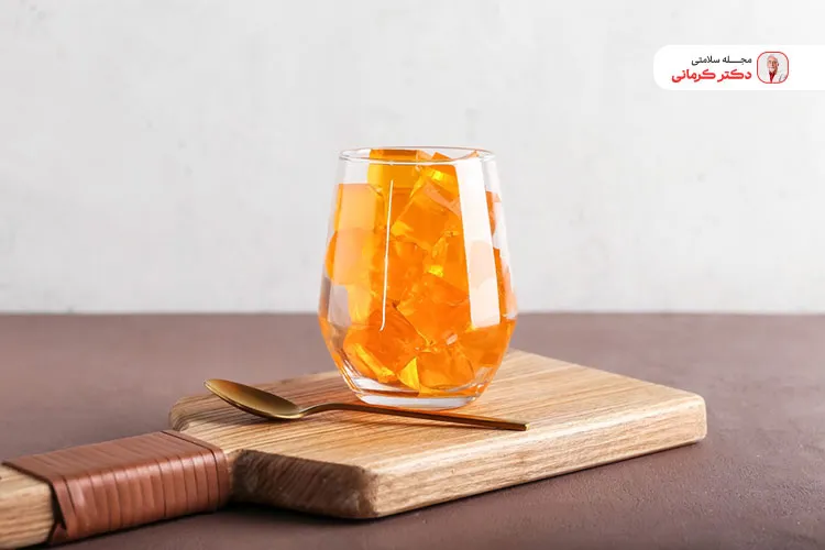به جای مصرف شیرینیجات ژله خانگی درست کنید.