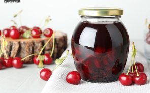 ترشی آلبالو از جمله ترشی‌های مجلسی و محبوب این روزها است.