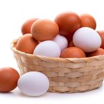 تخم مرغ قهوه ای و تخم مرغ سفید چه تفاوتی با هم دارند؟