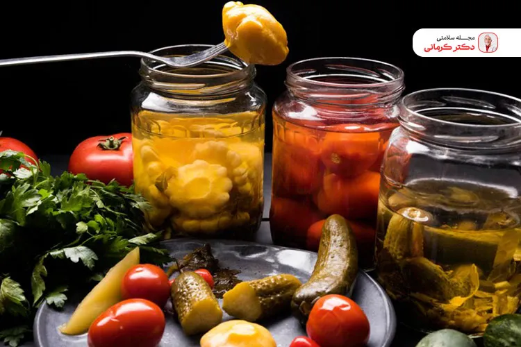 مصرف ترشی با لبنیات و غذاهای چرب تداخل دارد.