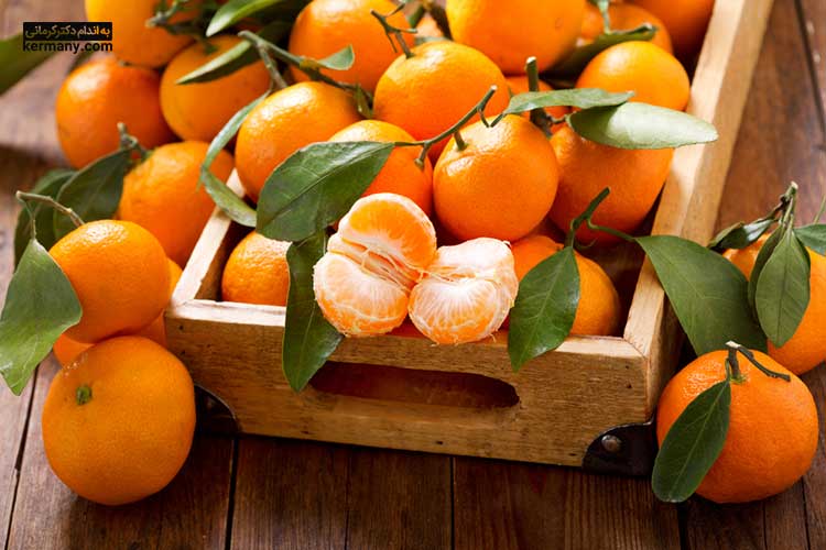 به دلیل اسید بالای نارنگی،‌این میوه ممکن است برای افراد با پوست حساس موجب آکنه شود.