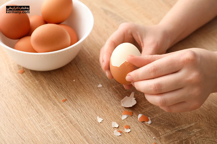 مصرف زیاد تخم مرغ در یک روز موجب بالا رفتن میزان کلسترول خون خواهد شد.