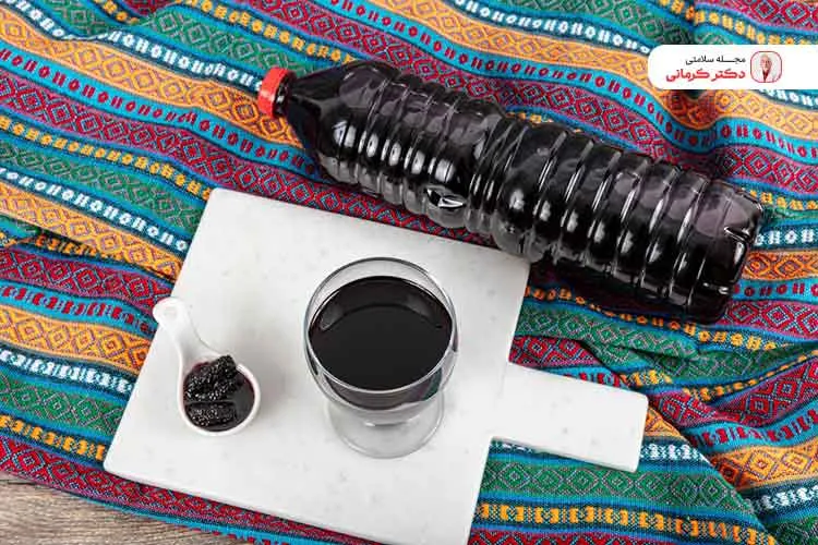 افراد دیابتی یا با اضافه وزن بالا در مصرف شیره توت احتیاط کنند.