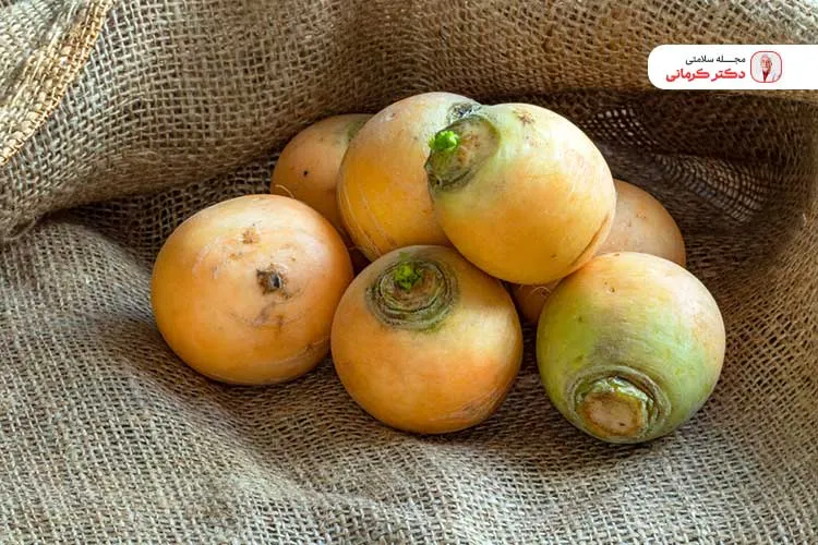 شلغم طبع گرم و تر دارد.