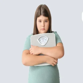 مقاله دلایل چاقی در کودکان و راه‌های درمان آن