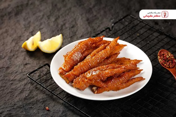 پای مرغ منبع خوب پروتئین و کلاژن است.