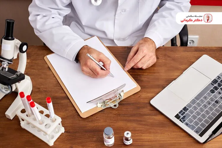 برای آزمایش قند خون ناشتا از حدود ۸ تا ۱۲ ساعت قبل نباید چیزی بخورید.