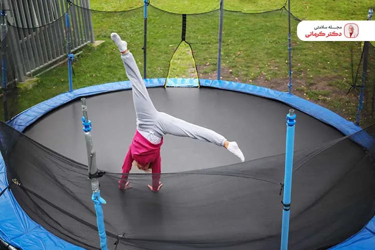 ورزش جامپینگ به دلیل تحرک بالا کالری زیادی می‌سوزاند.