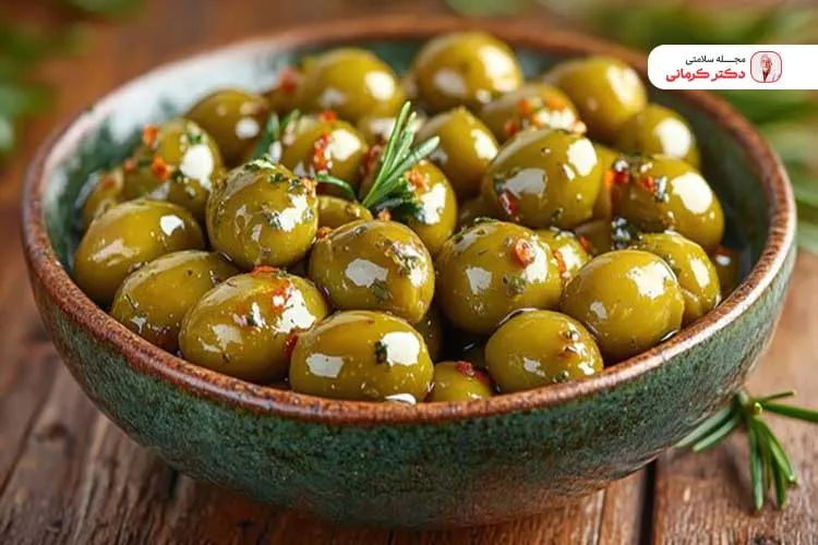 زیتون برای لاغری شکم؛ افسانه یا حقیقت؟ olives belly slimming 2 مصرف زیتون در قالب برنامه غذایی سالم به کاهش وزن کمک میکند.