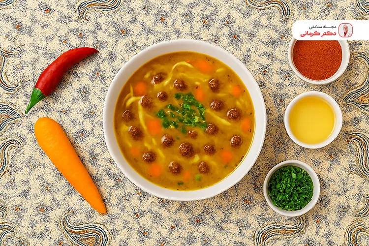 برای خوشمزه تر شدن سوپ رشته از آب مرغ یا گوشت استفاده کنید.