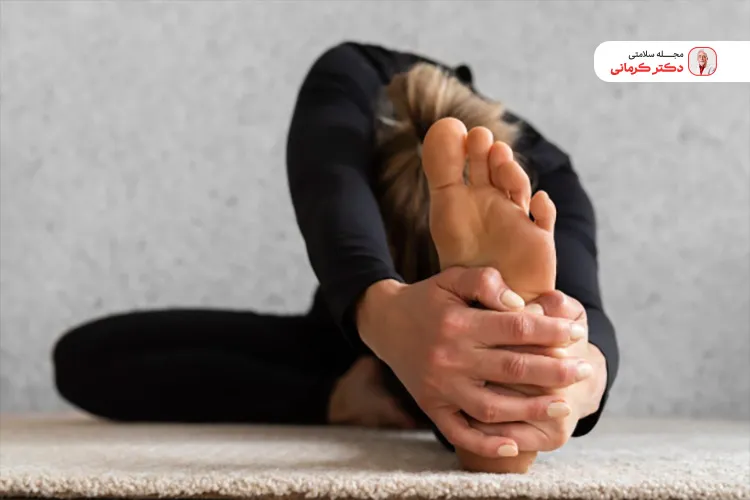 حرکات ورزشی برای کاهش درد پنجه پا بهتر است زیر نظر فیزیوتراپ یا پزشک متخصص انجام شود.