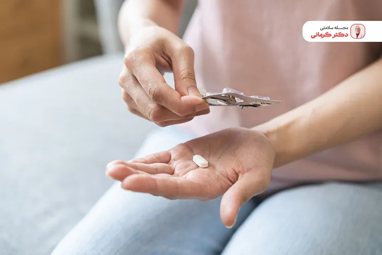 معرفی قرص کربوبلاکر برای لاغری what carb blocker pill 7 قرص کربوبلاکر موجب میشود کربوهیدراتهای پیچیده بدون تجزیه و جذب، از بدن دفع شوند.